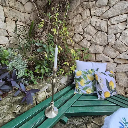 شقة Meter بوستيرا